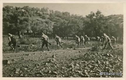 1938-1939 - Palestinian resistance fighters attacking Hatikva Colony